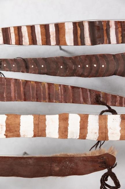 Weapon holding waiste bands