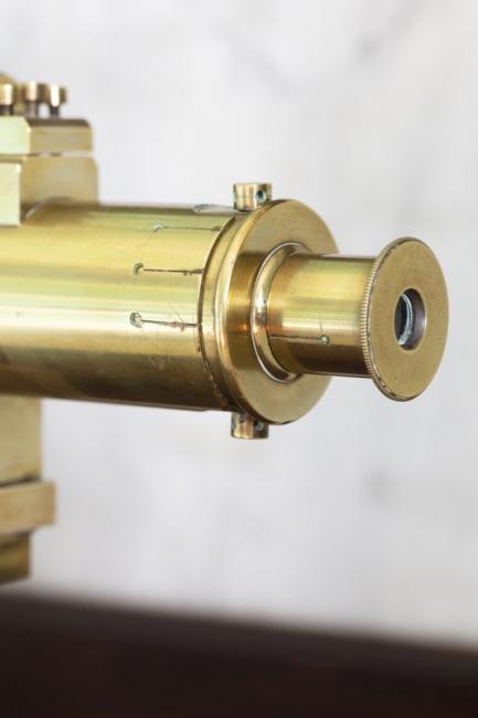 Surveying Instrument