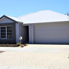 Quinn's Beach Family Accommodation