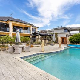 Grand Riverview Manor