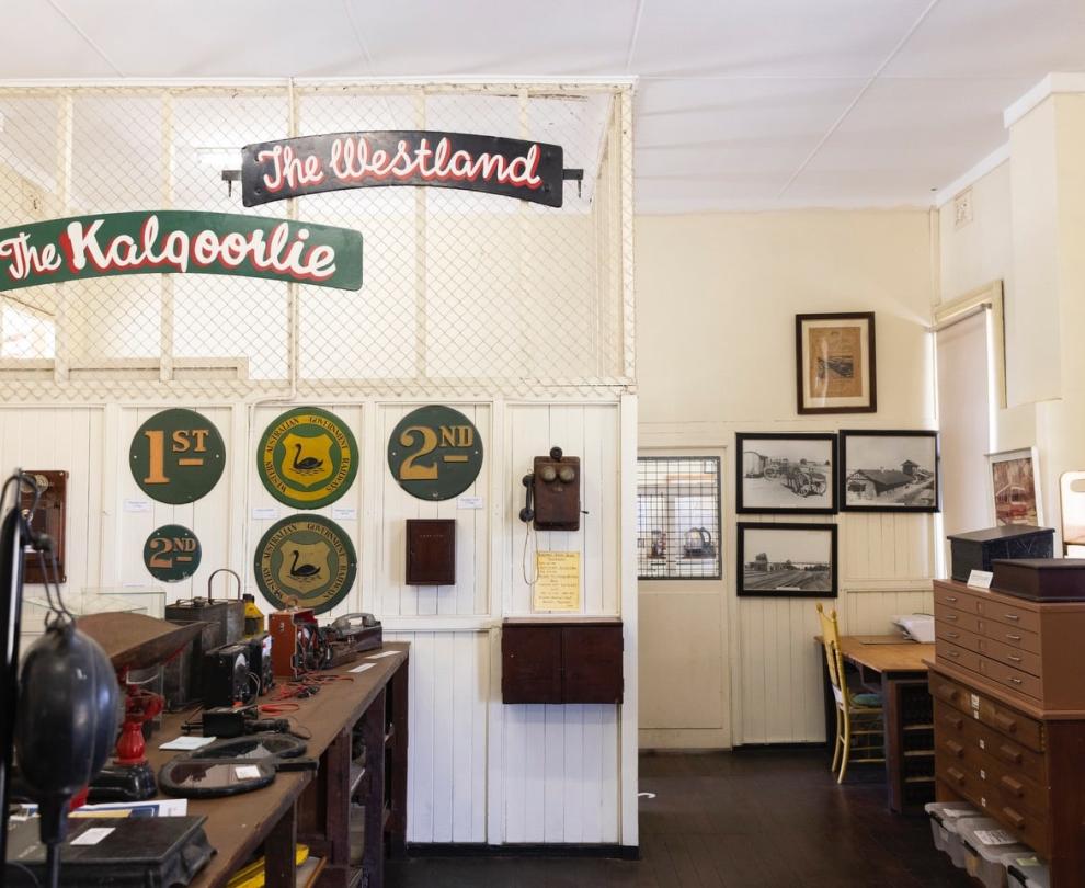 Electric, Rail traffic panel Koolyanobbing to Merredin WAnderland