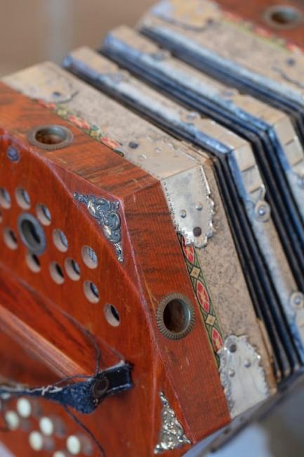 Musical instrument of first European girl born in the Swan River Colony
