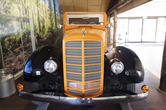 1939 Mack Truck