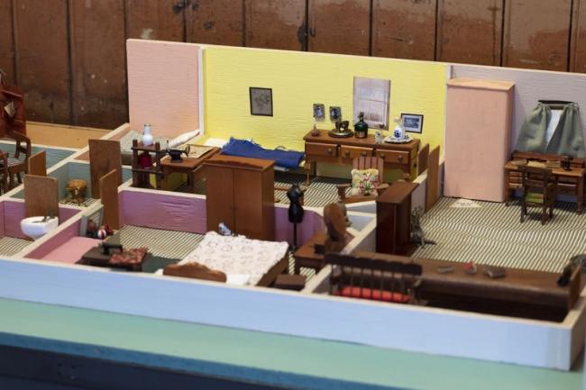 Model of post office residence