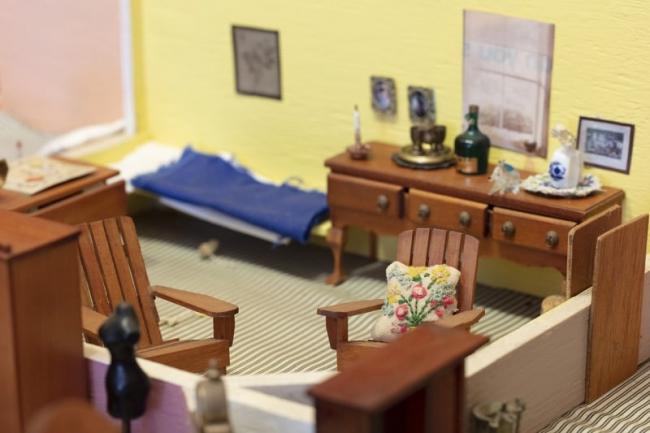 Model of post office residence