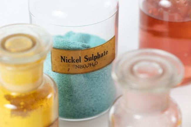 Chemicals for testing gold