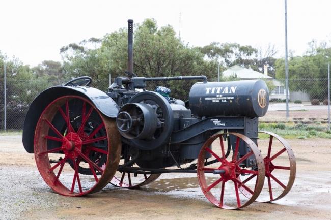 One of the earliest known tractors in the Quairading district.