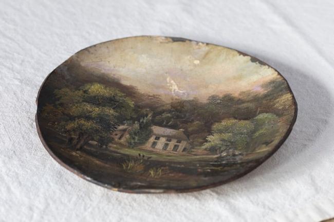 Painting on a tin plate by “Gussie” Knight