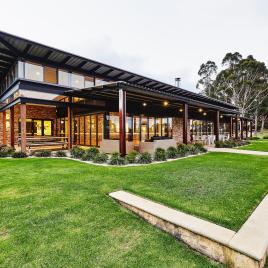 Lakeside Function Centre - Eight Willows Retreat